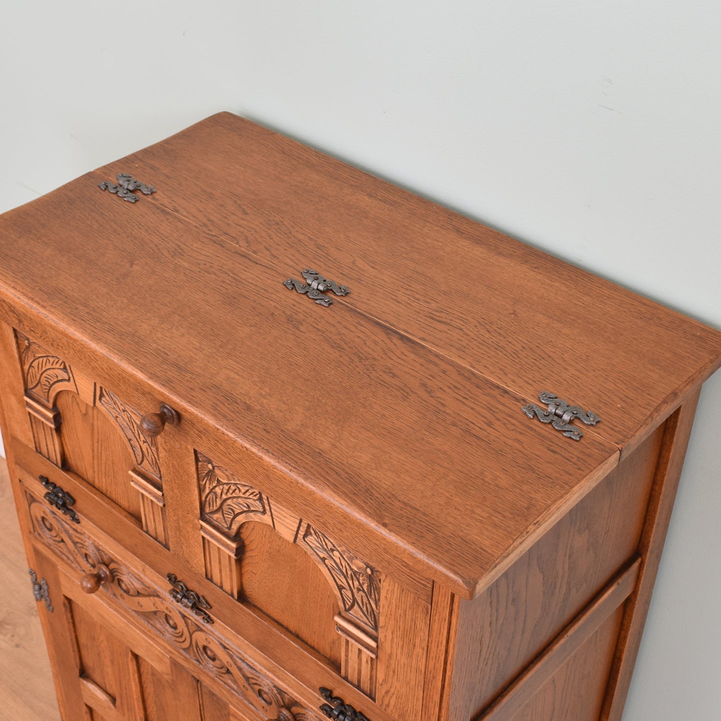 Vintage Oak Drinks Cabinet