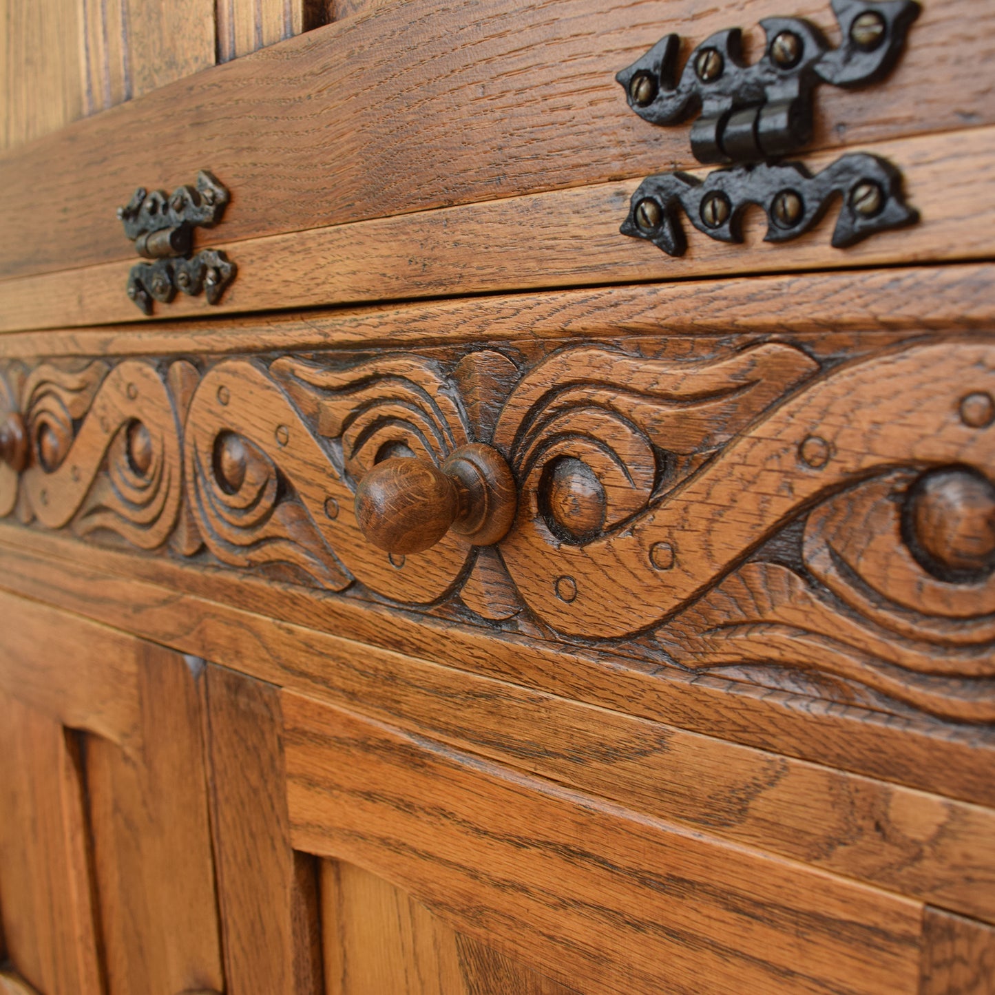 Vintage Oak Drinks Cabinet