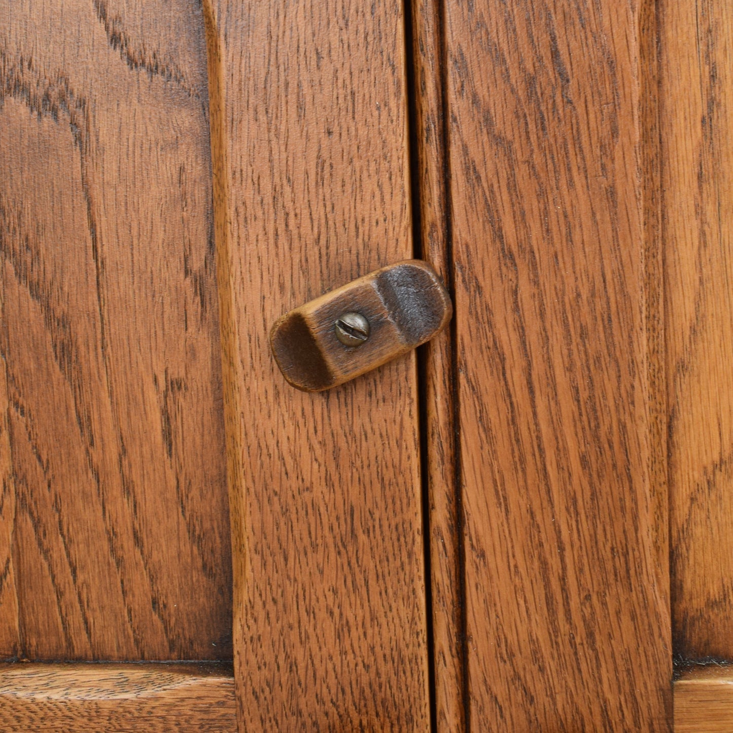 Vintage Oak Drinks Cabinet