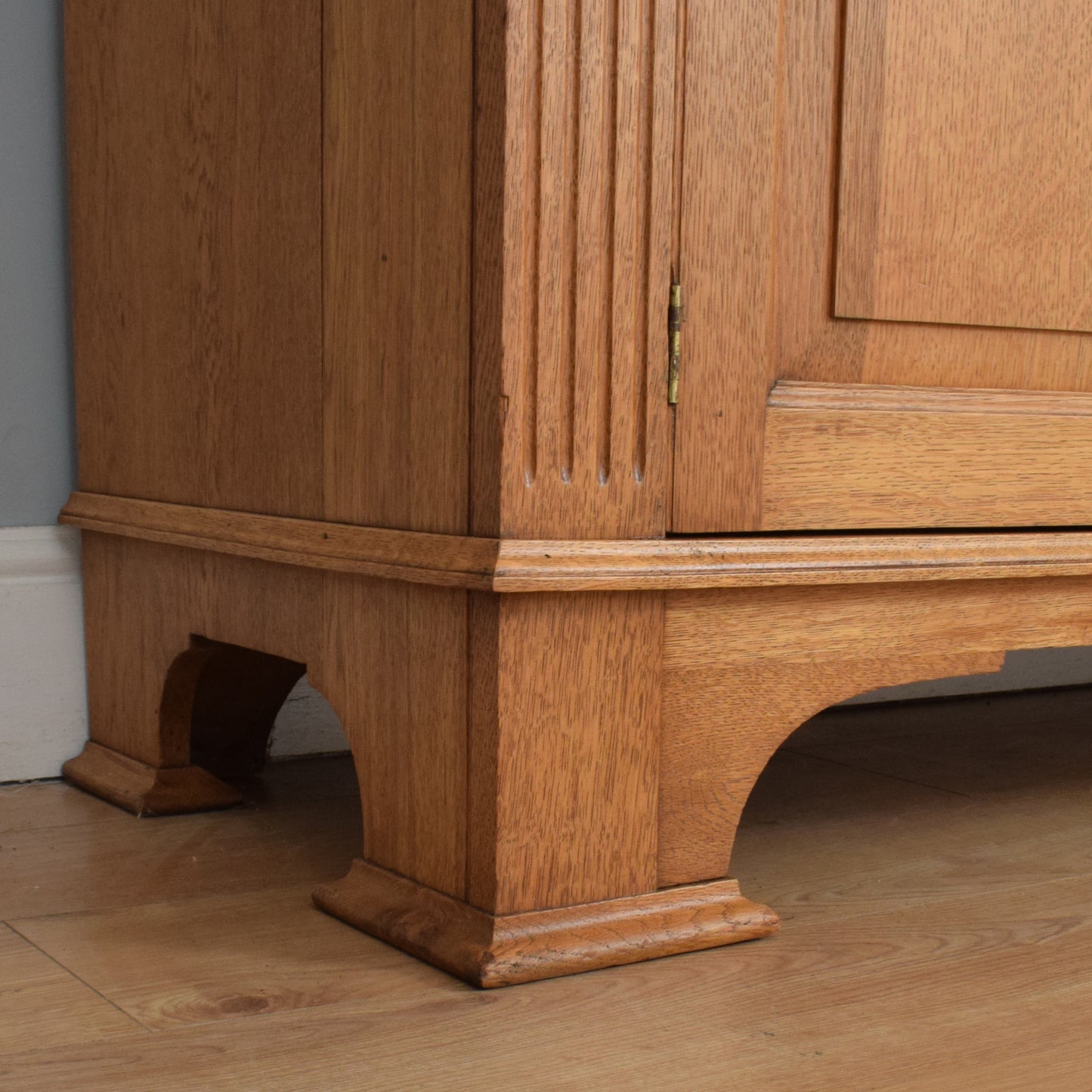 Large Oak Mirrored Sideboard