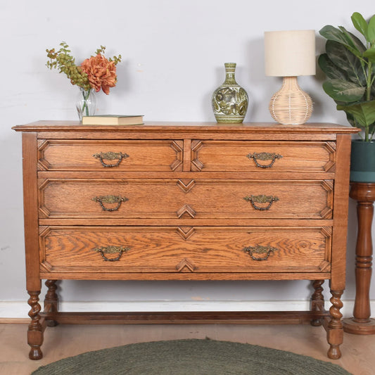 Why Choose Restored Oak Furniture Over Mass-Produced Alternatives?