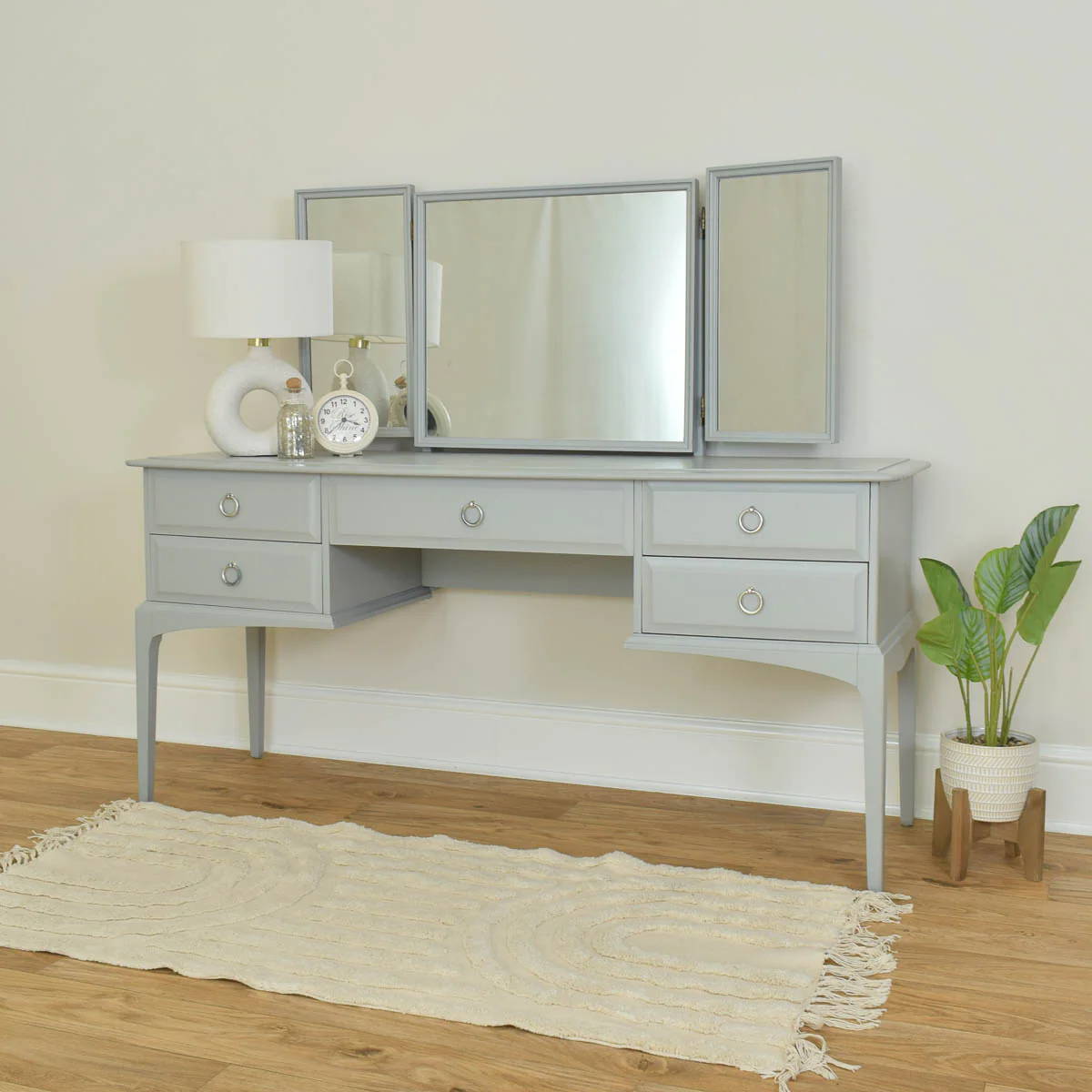 Why Explore Vintage Stag Furniture For Your Home?