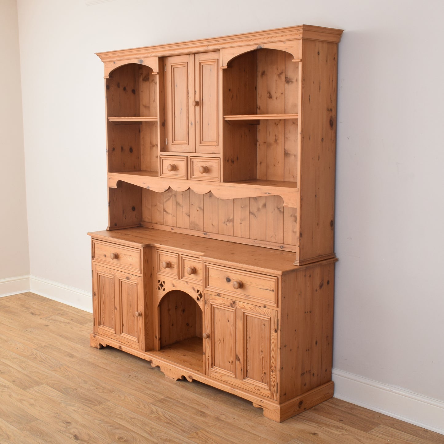 Large Pine Dresser