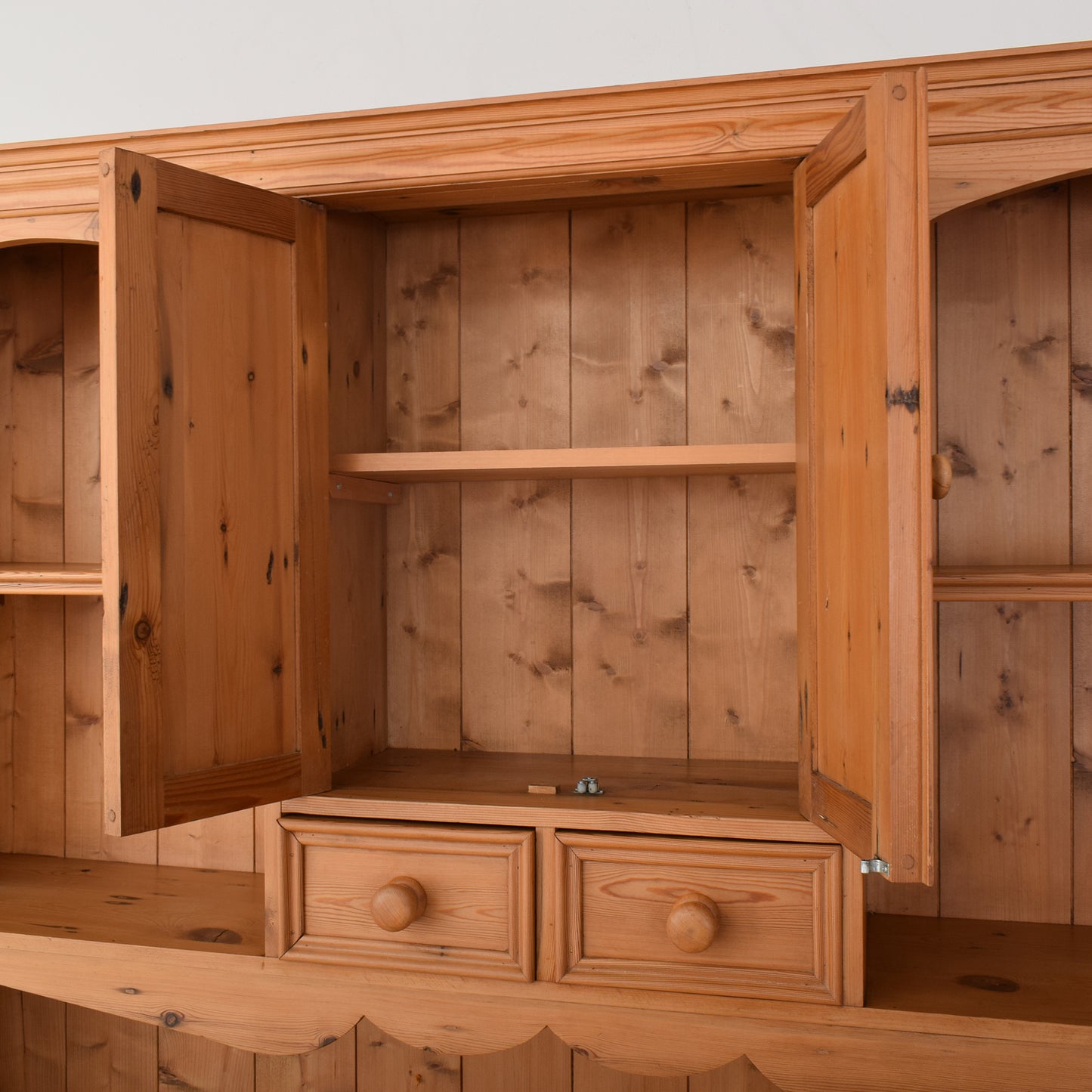 Large Pine Dresser