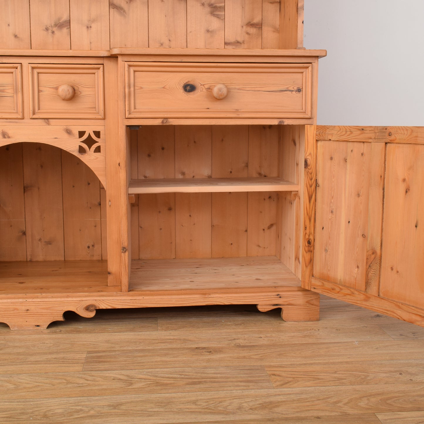 Large Pine Dresser