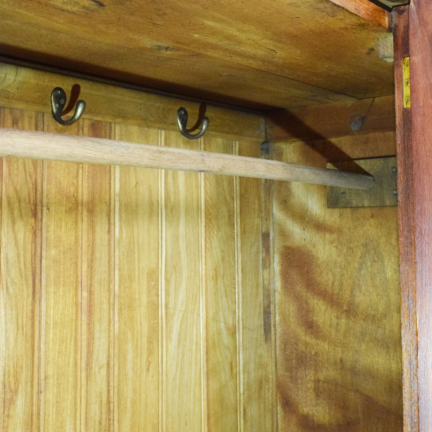 Mirrored Mahogany Hallrobe