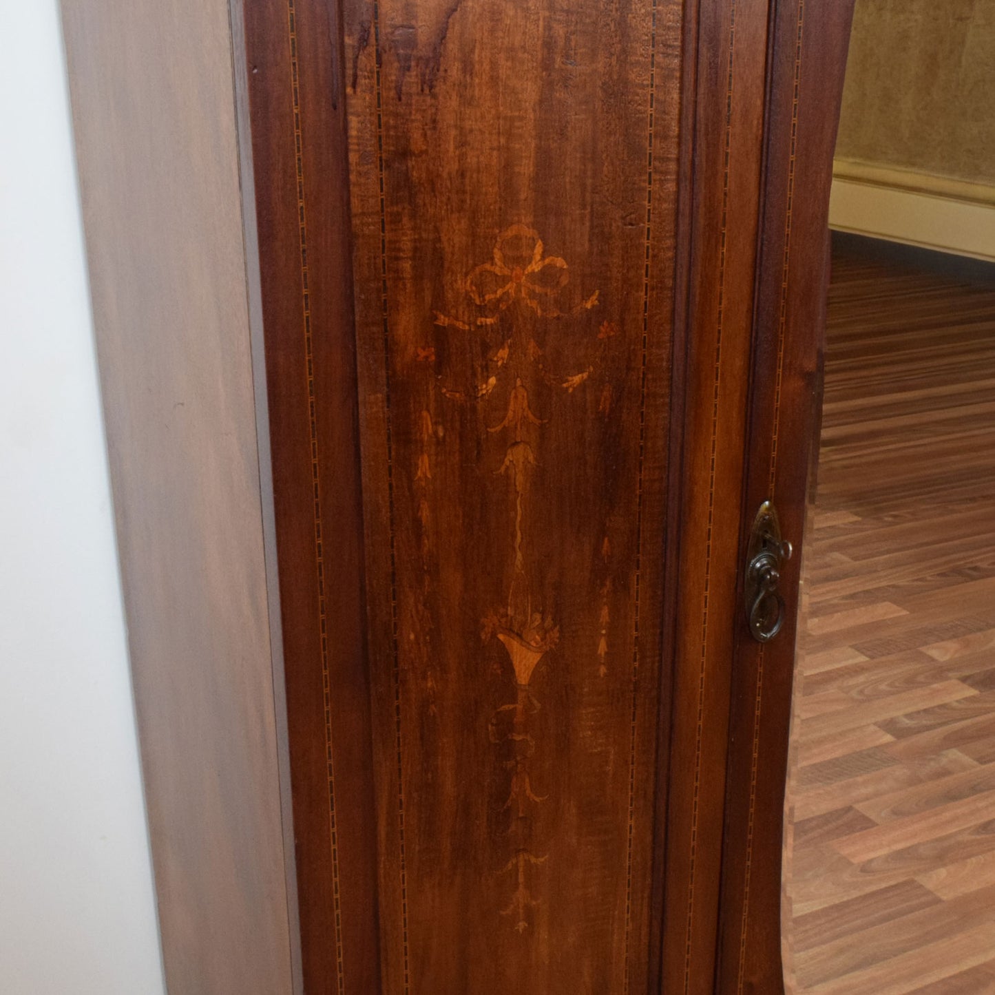 Mirrored Mahogany Hallrobe