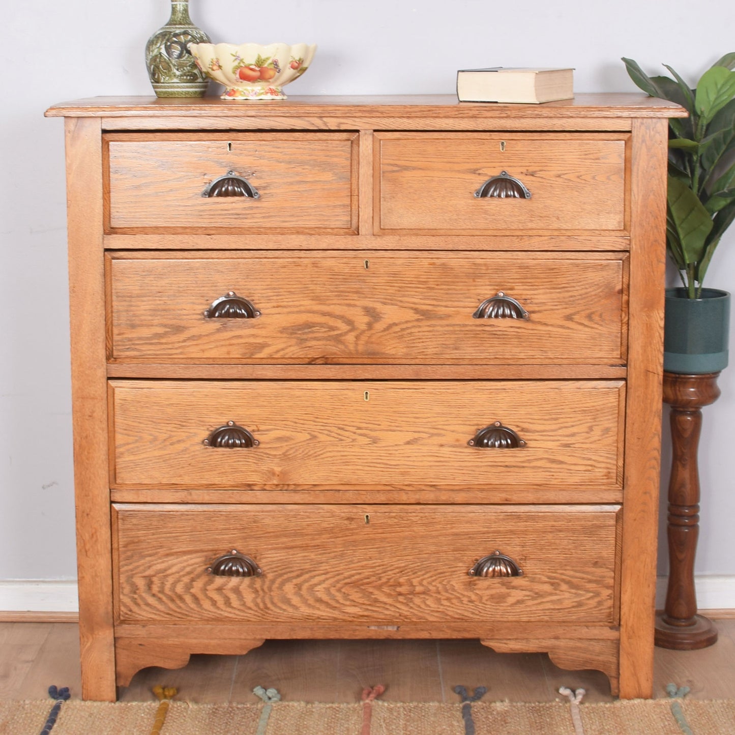 Oak Chest of Drawers