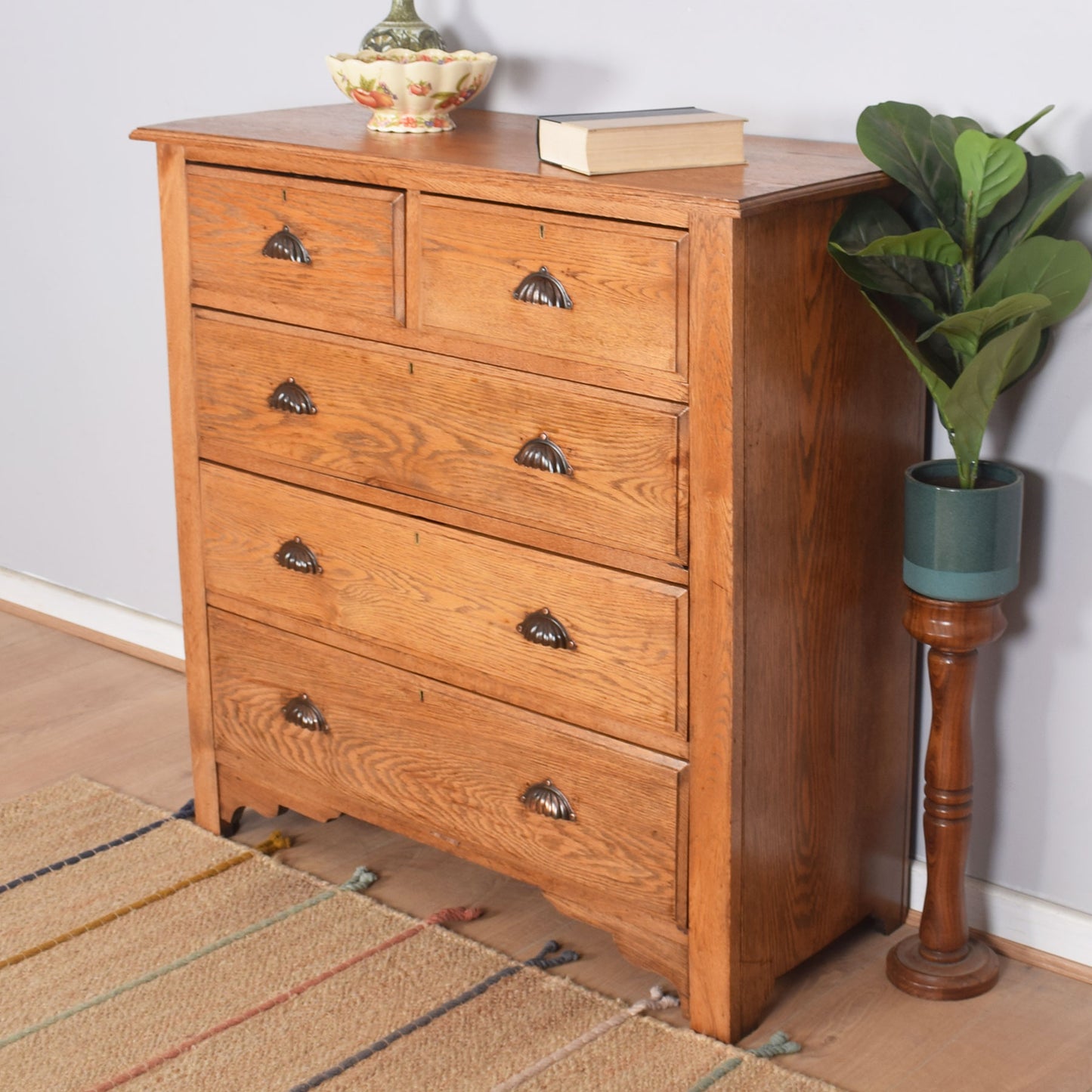 Oak Chest of Drawers