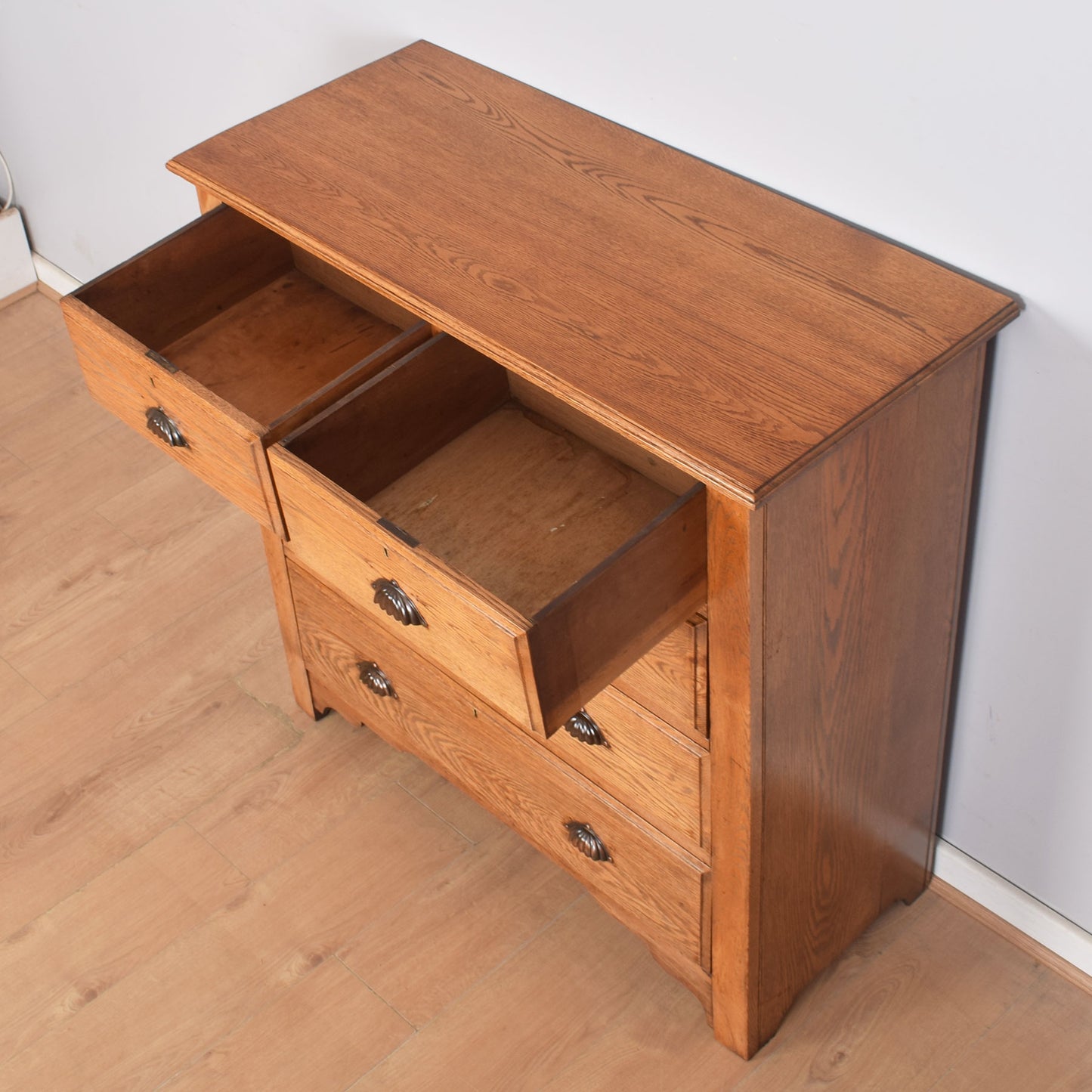 Oak Chest of Drawers