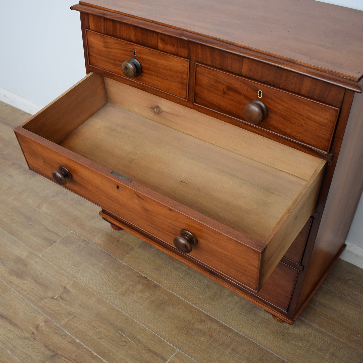 Victorian Chest of Drawers