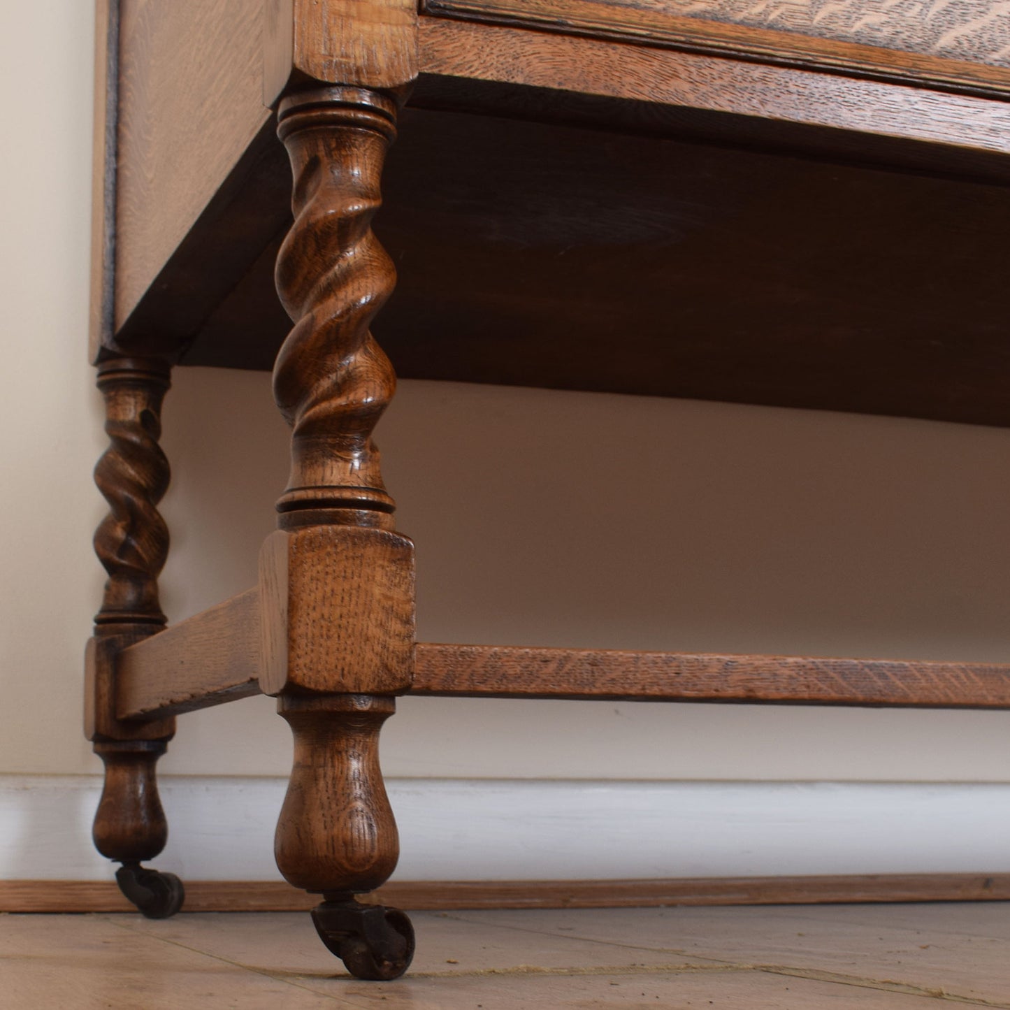 Oak Barley Twist Dressing Table