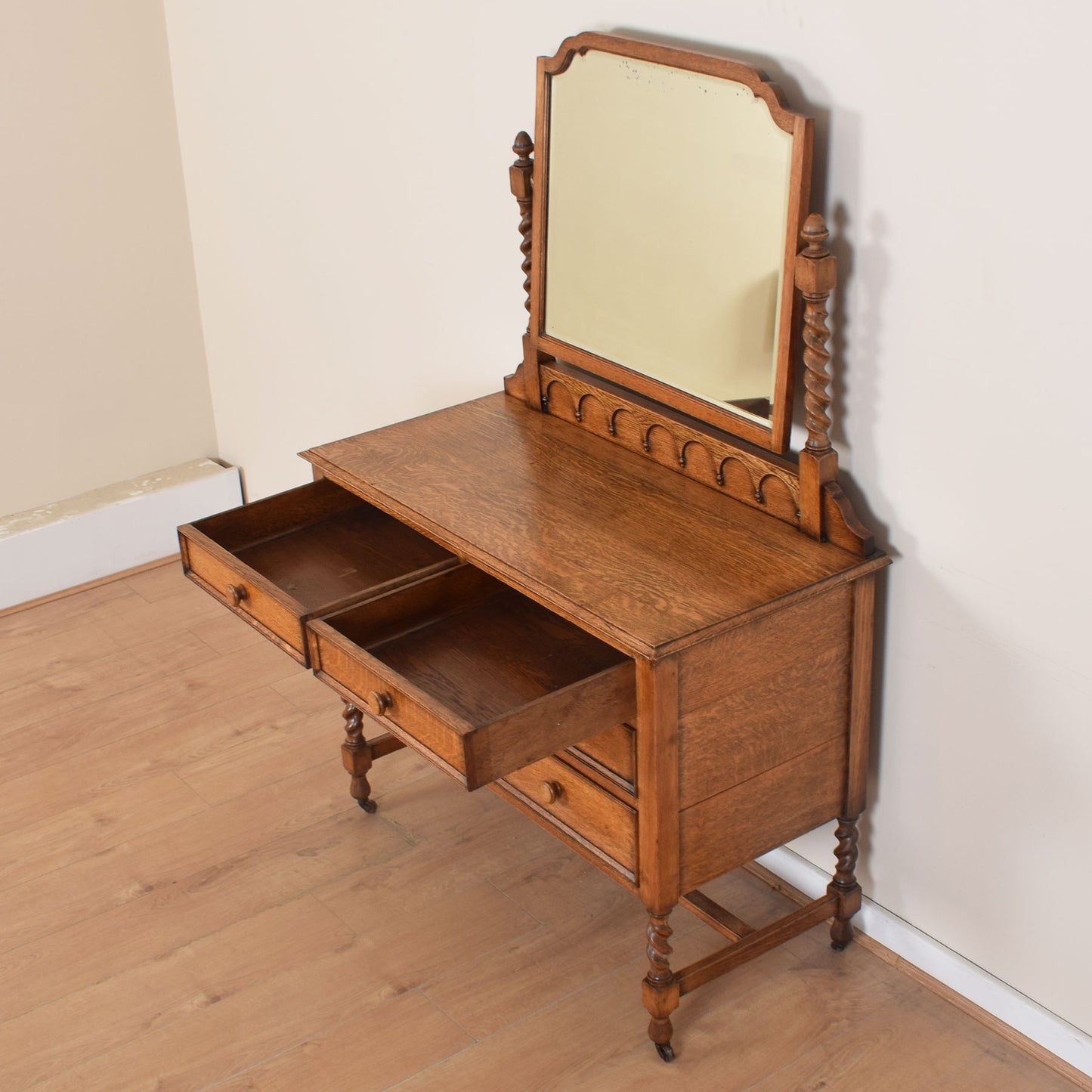 Oak Barley Twist Dressing Table