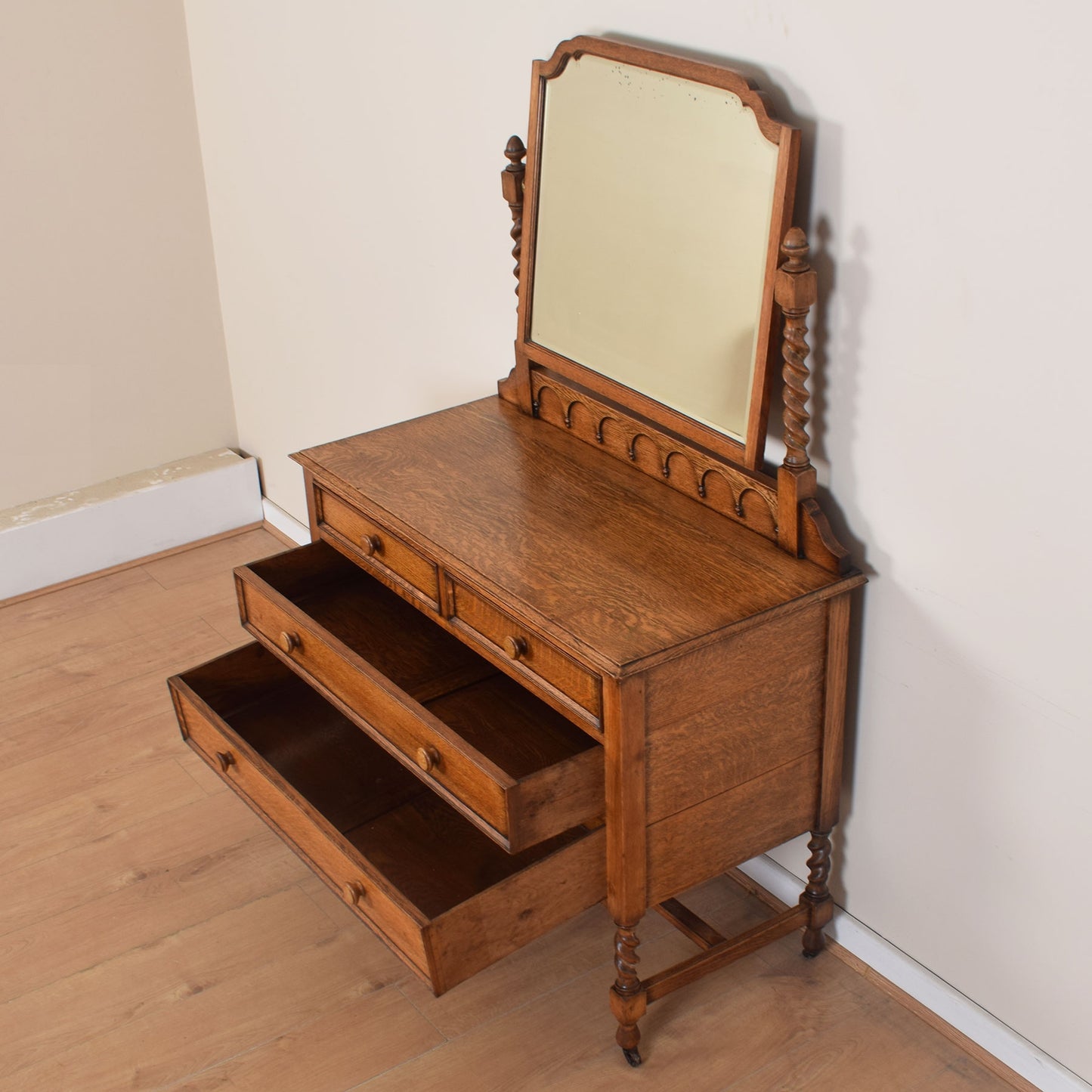 Oak Barley Twist Dressing Table