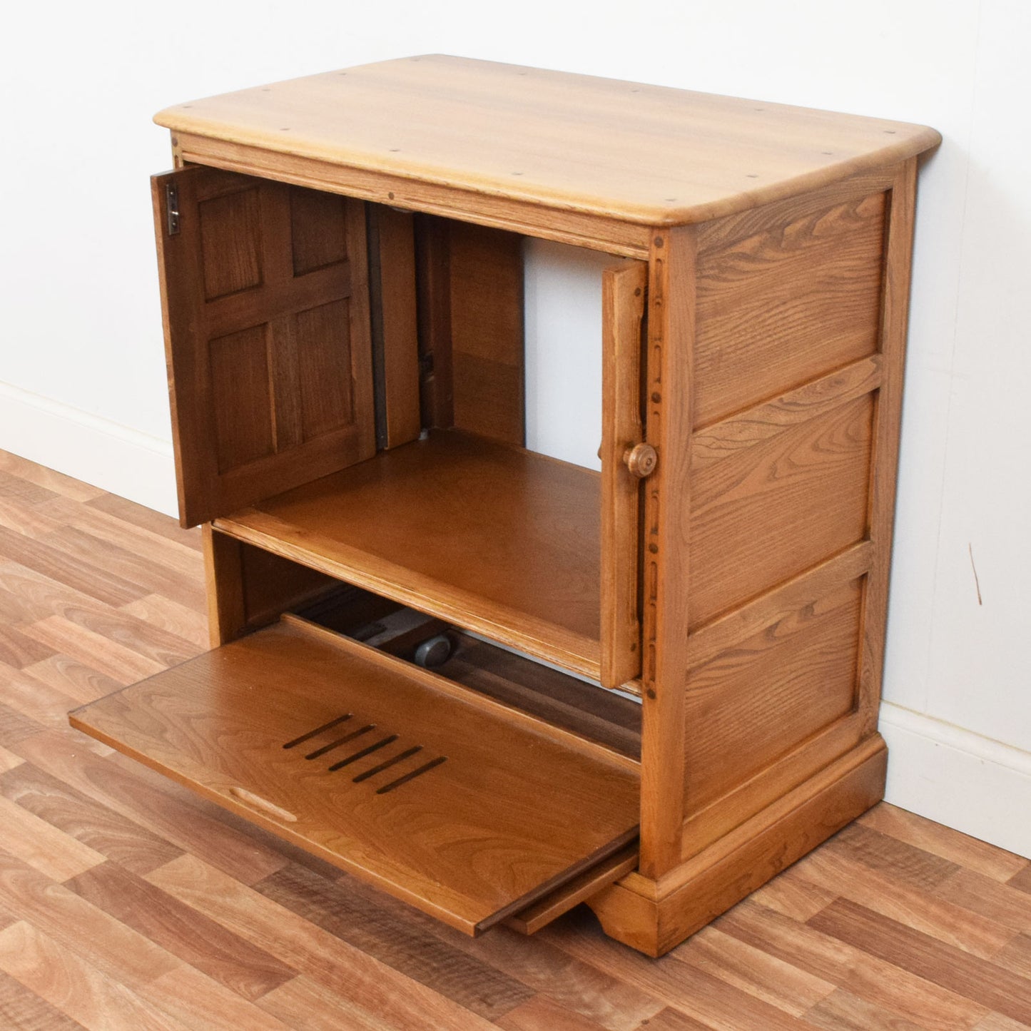Ercol Media Cabinet