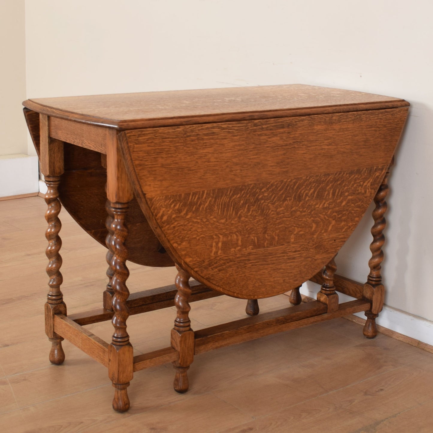 Oak Barley Twist Dining Table with Four Chairs