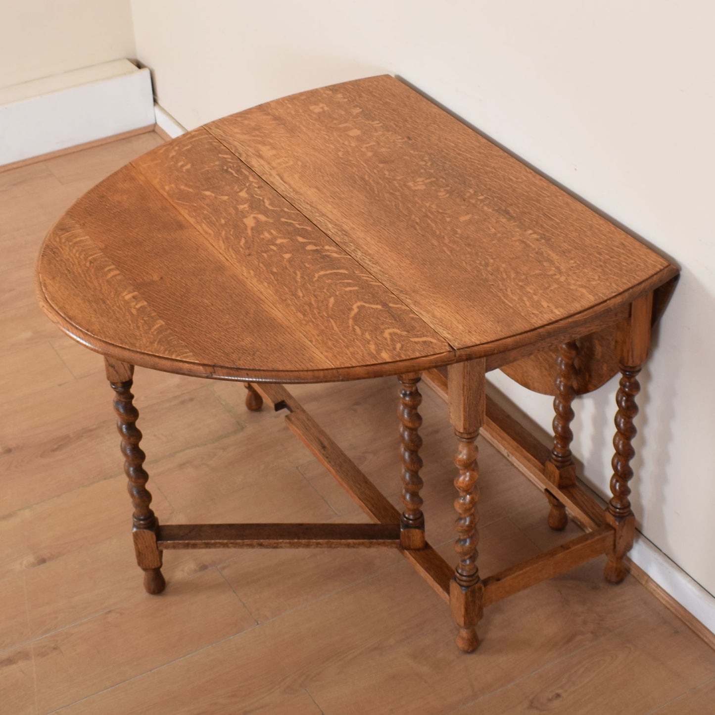 Oak Barley Twist Dining Table with Four Chairs