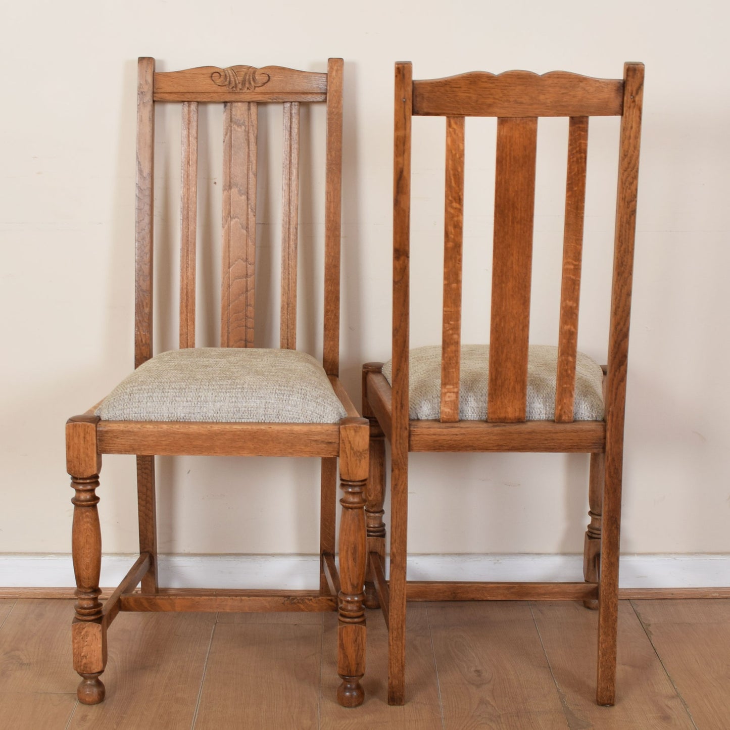 Oak Barley Twist Dining Table with Four Chairs