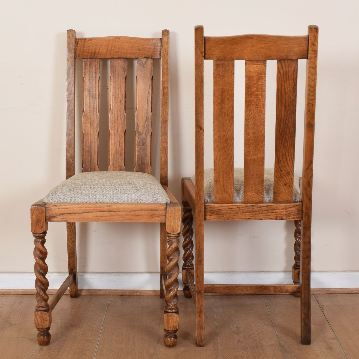 Oak Barley Twist Dining Table with Four Chairs