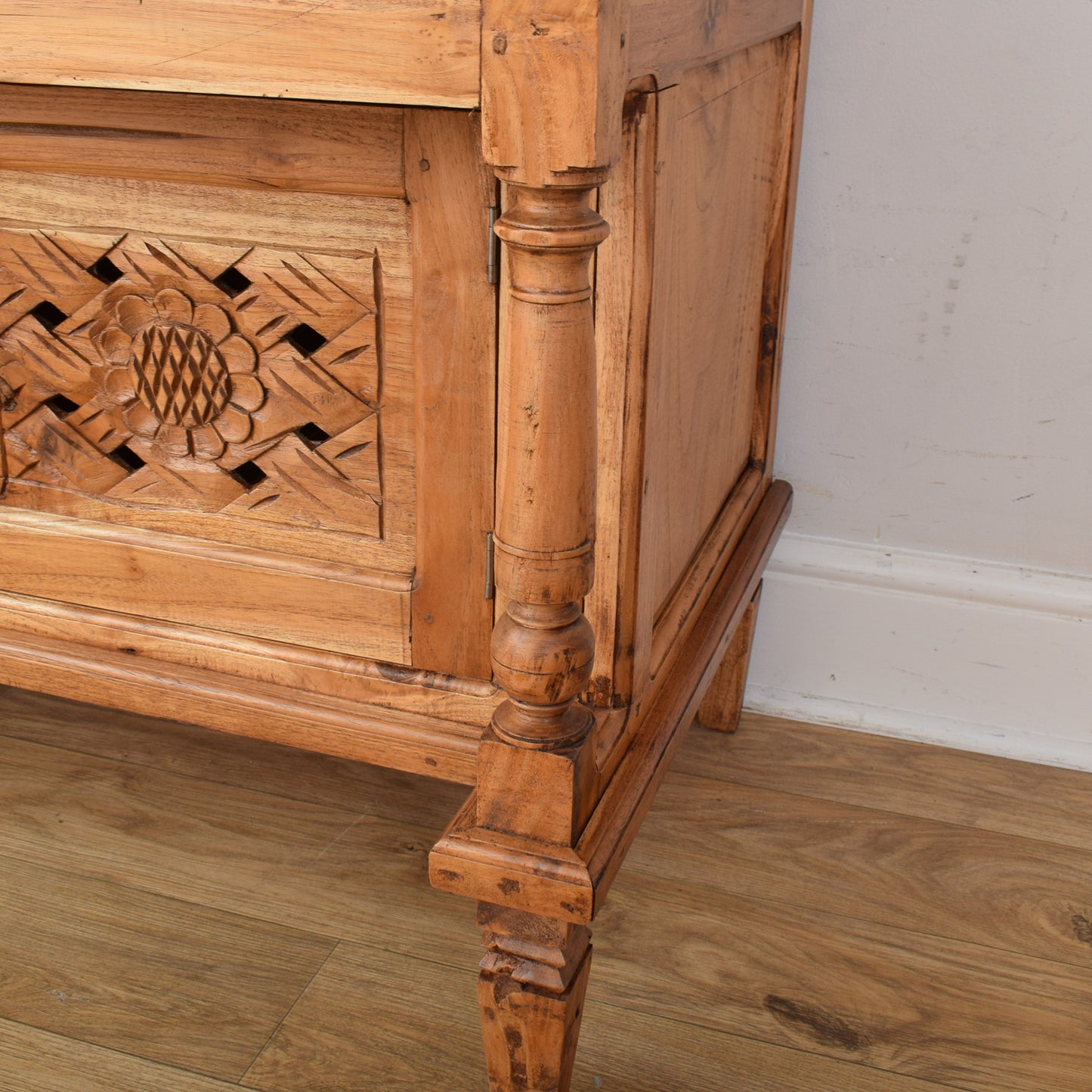 Mango Sideboard