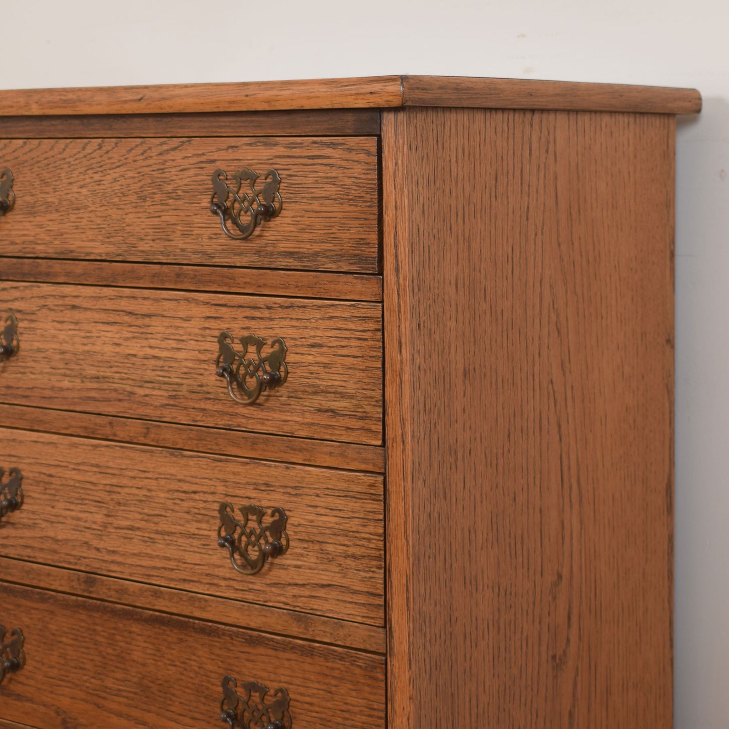 Small Oak Chest Of Drawers