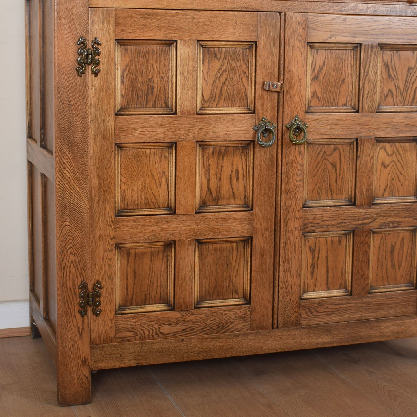 Bevan Funnell Drinks Serving Cabinet