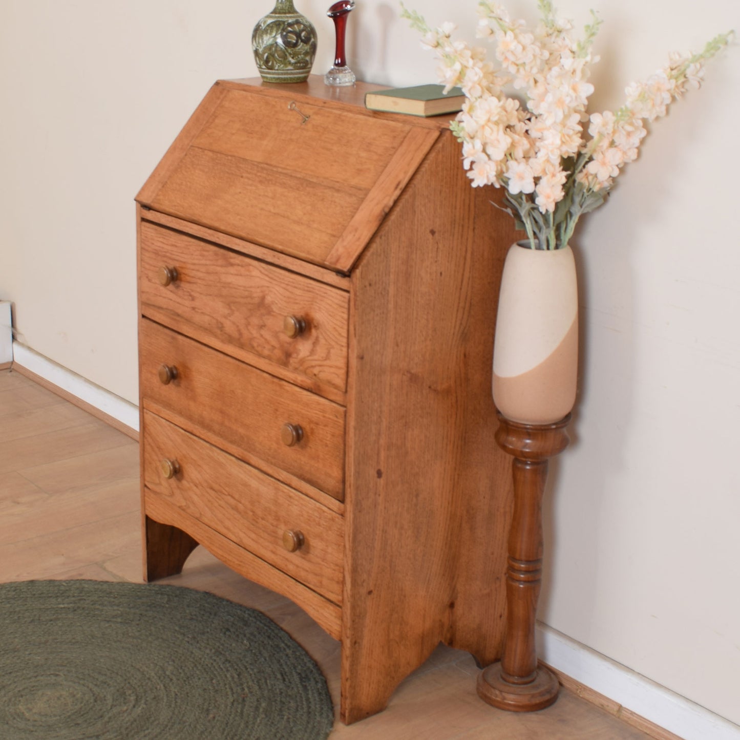 Oak Bureau