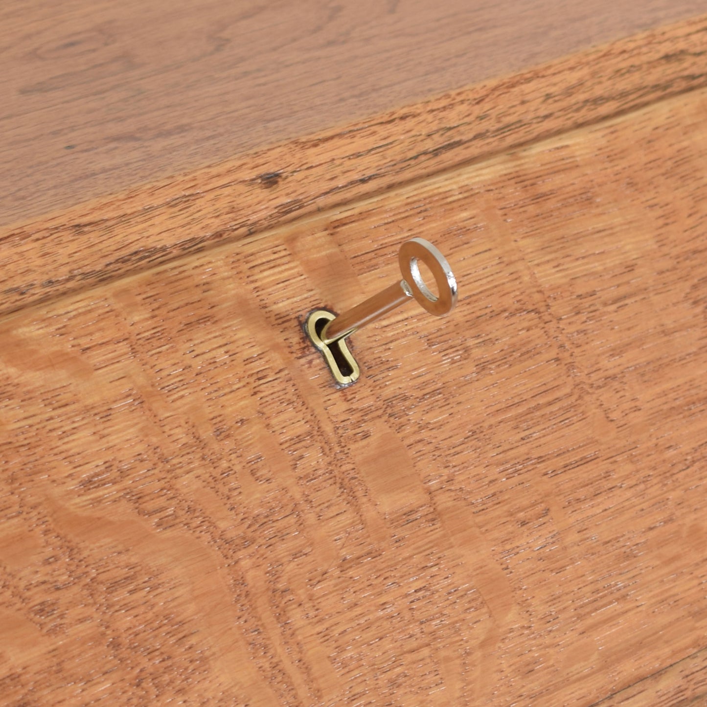Oak Bureau