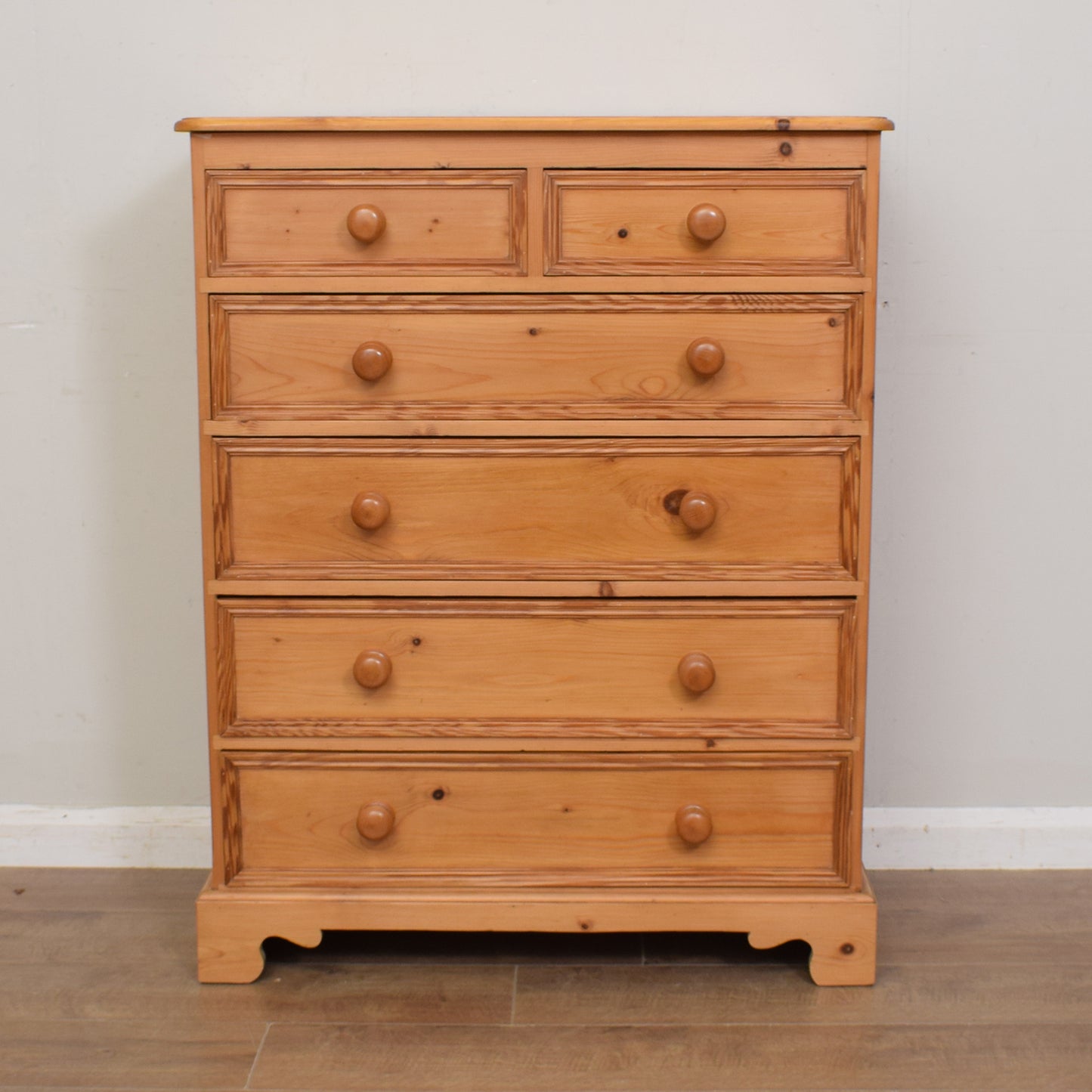 Pine Chest of Drawers