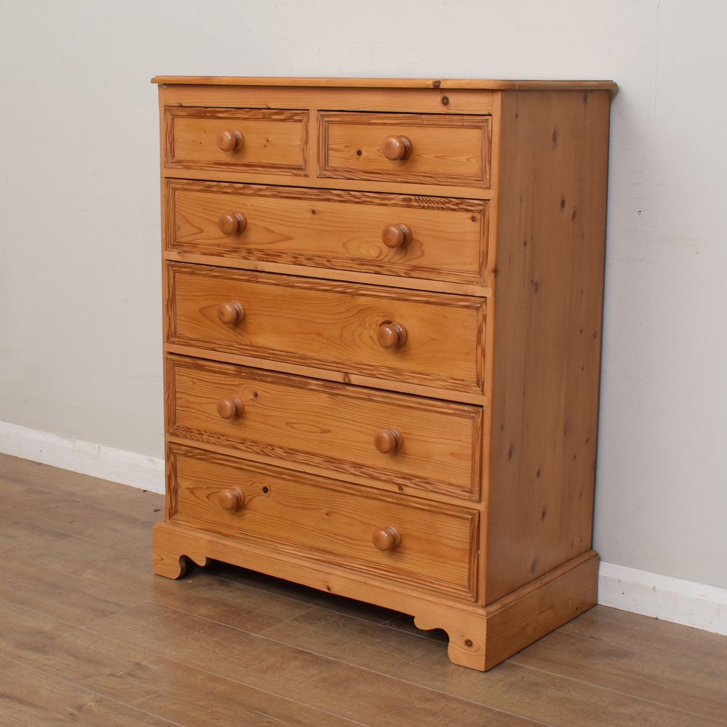 Pine Chest of Drawers