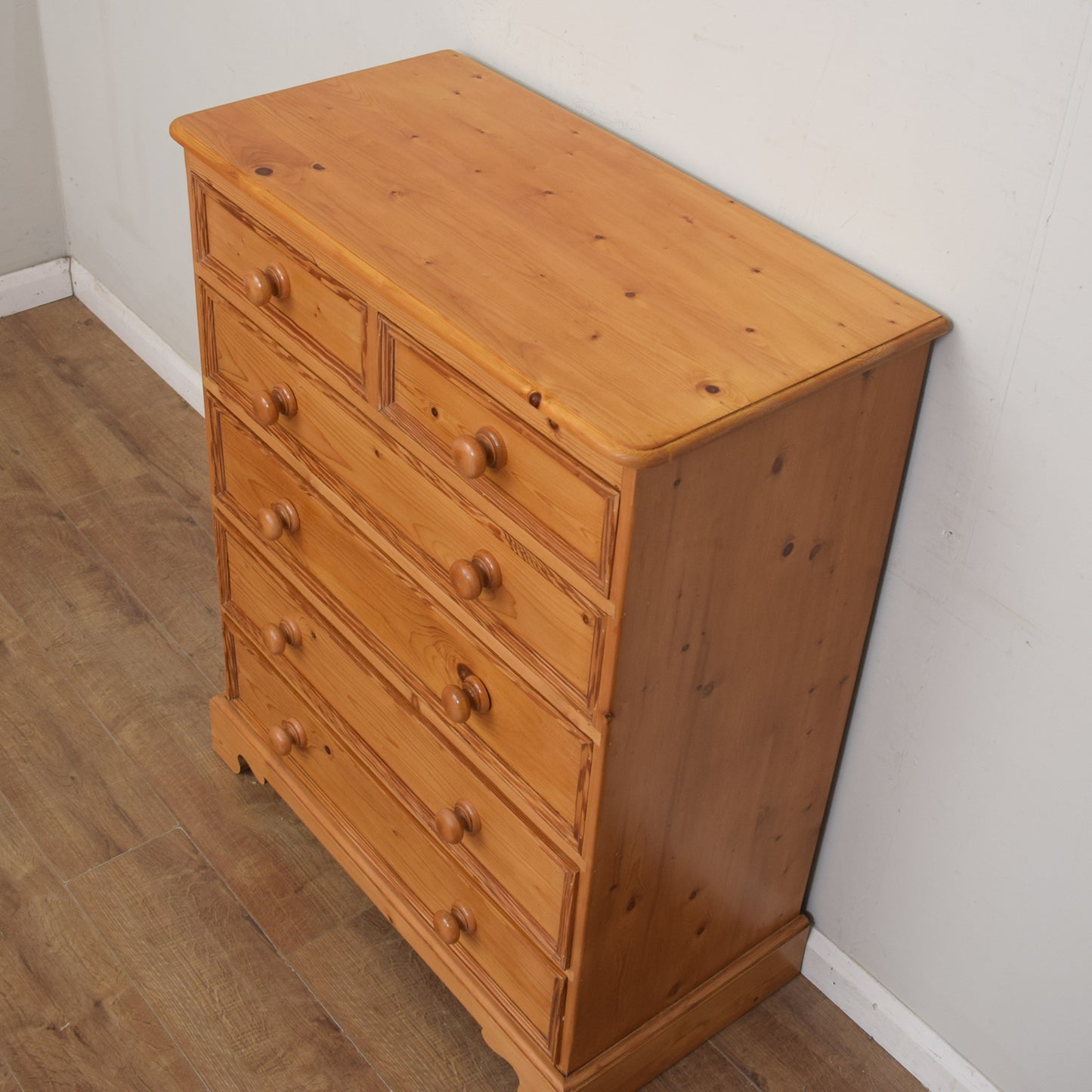 Pine Chest of Drawers