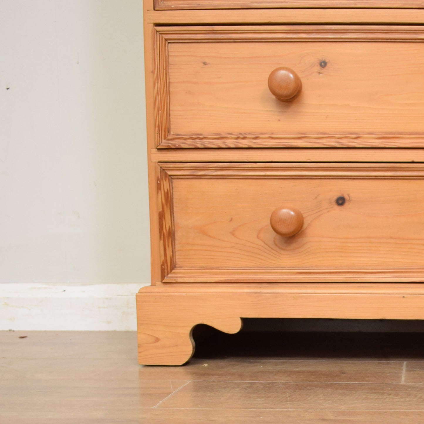 Pine Chest of Drawers