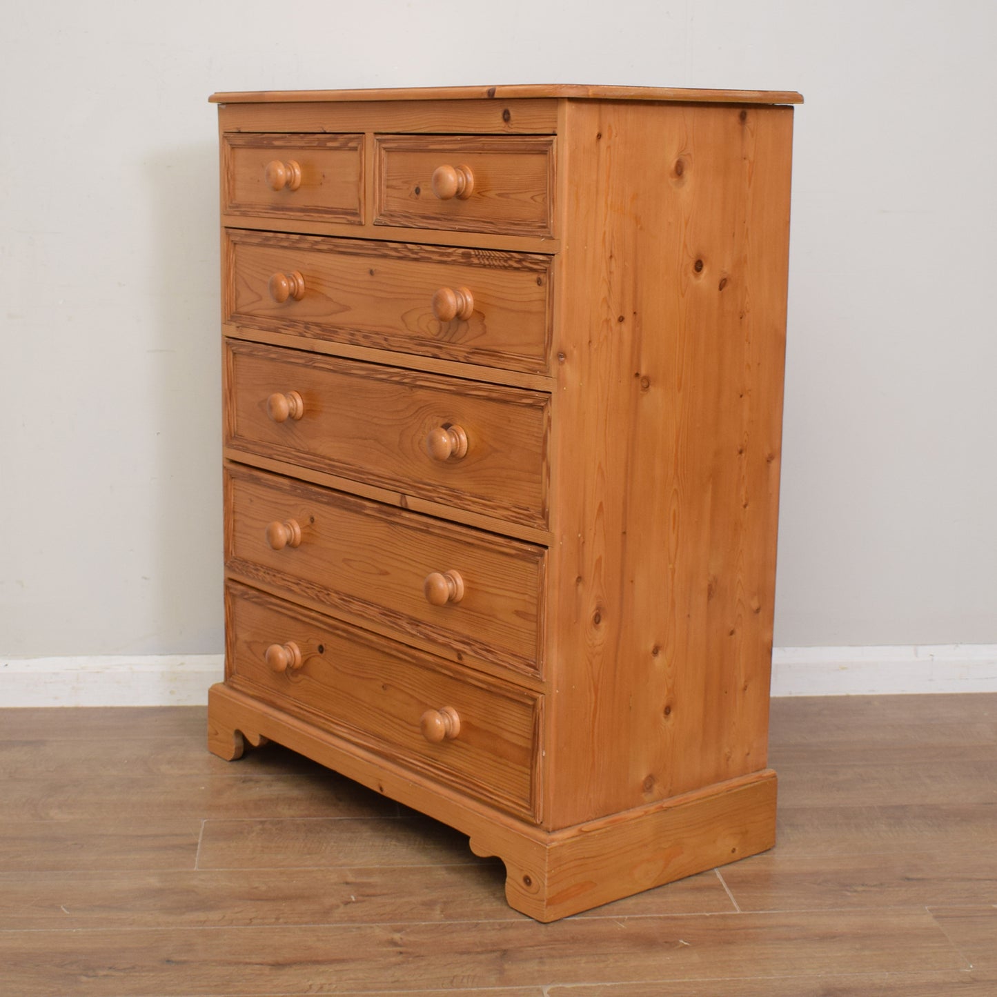 Pine Chest of Drawers