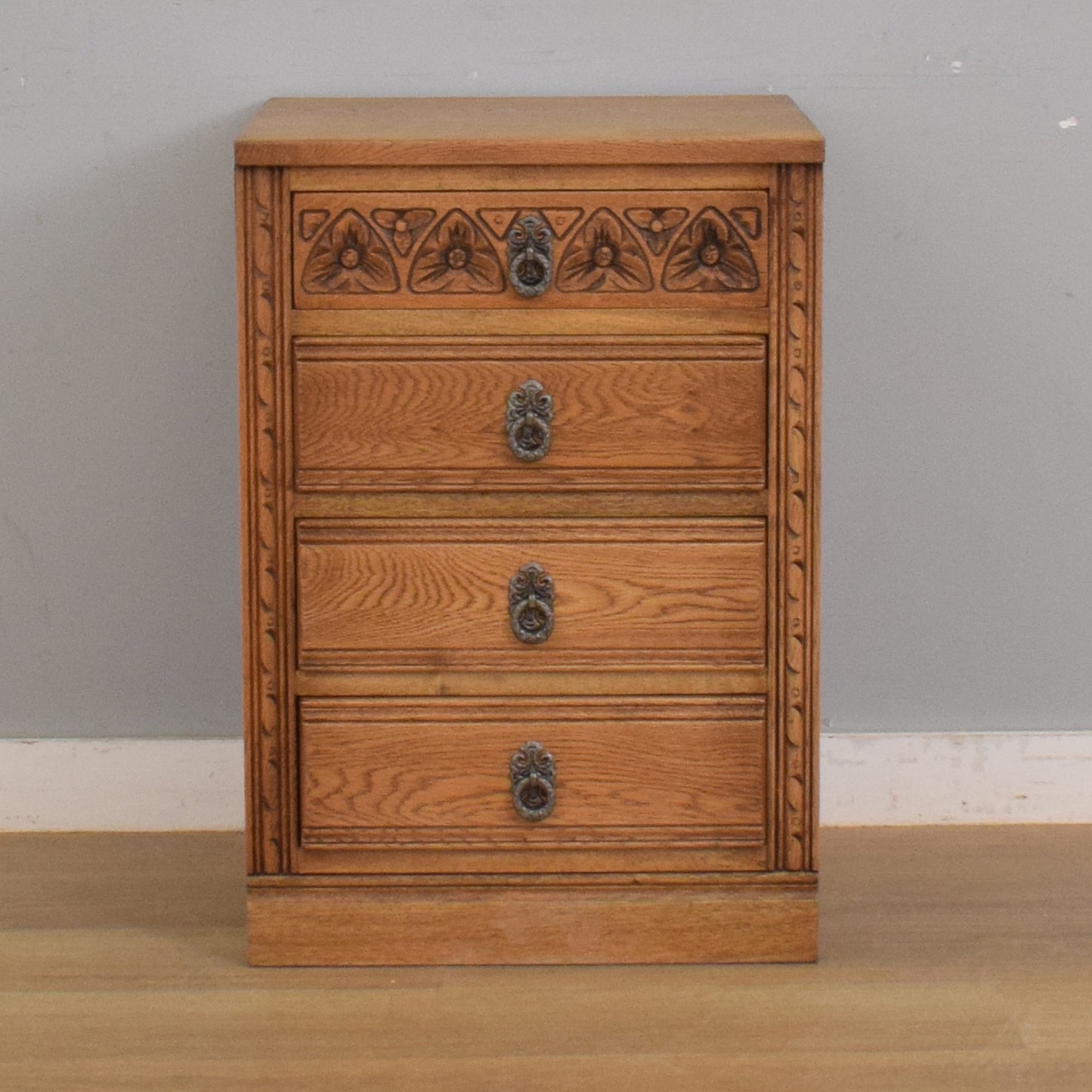 Small 'Old Charm' Chest of Drawers