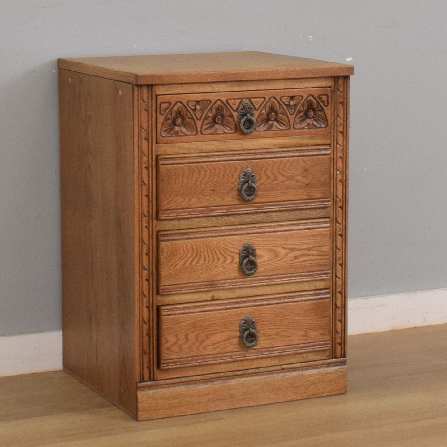 Small 'Old Charm' Chest of Drawers
