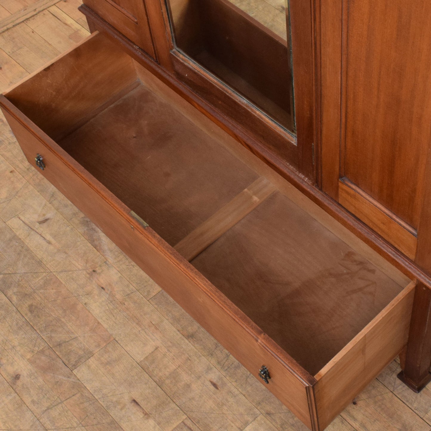 Mirrored Mahogany Hallrobe