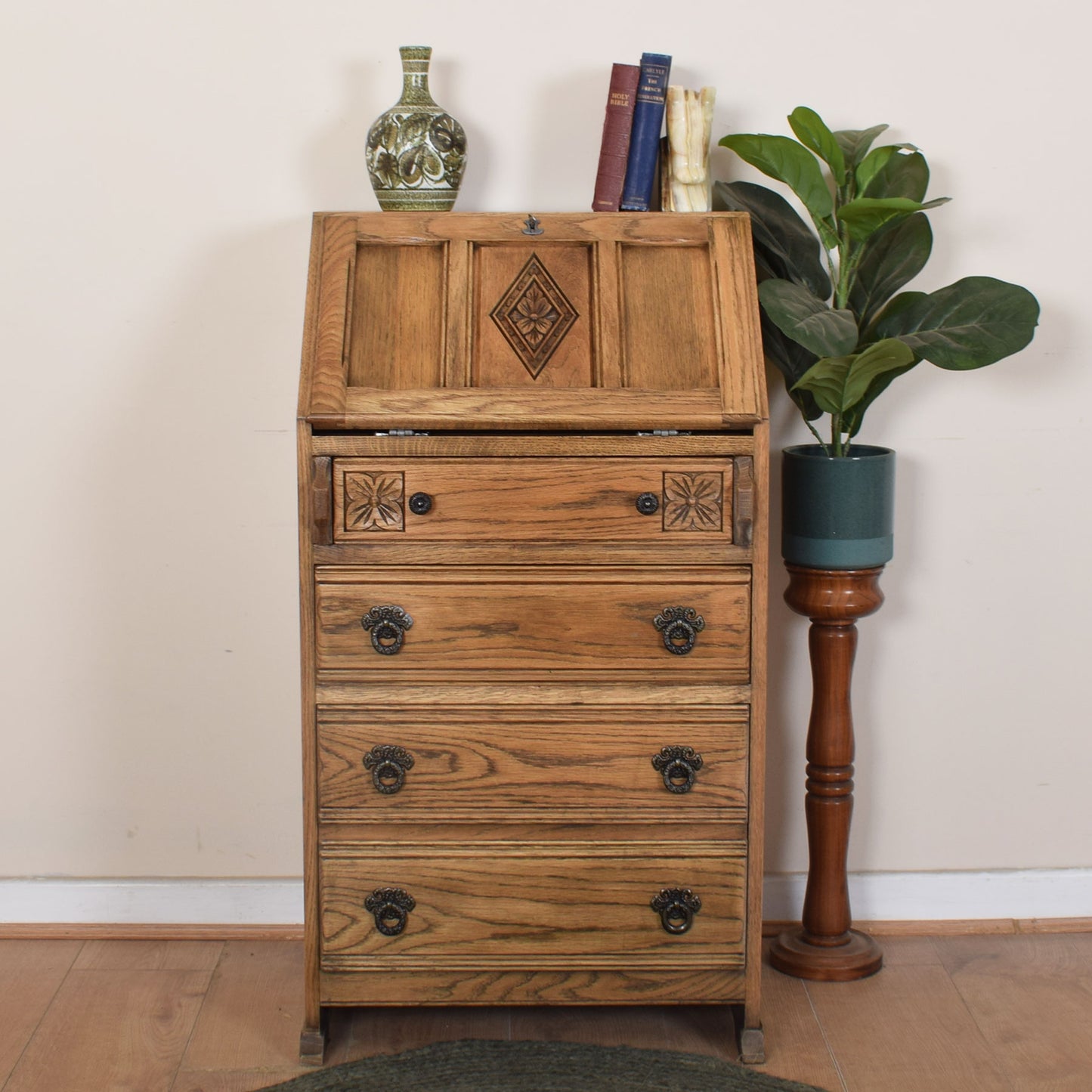 Old Charm Slim Bureau