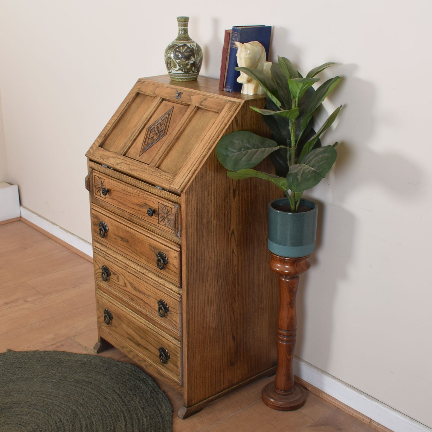 Old Charm Slim Bureau