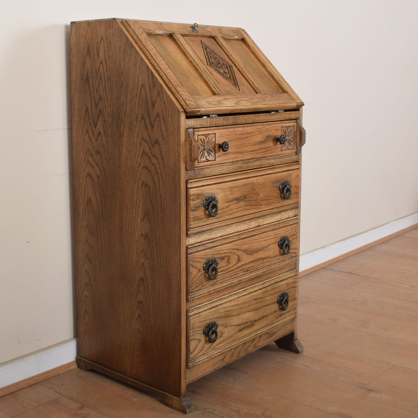 Old Charm Slim Bureau