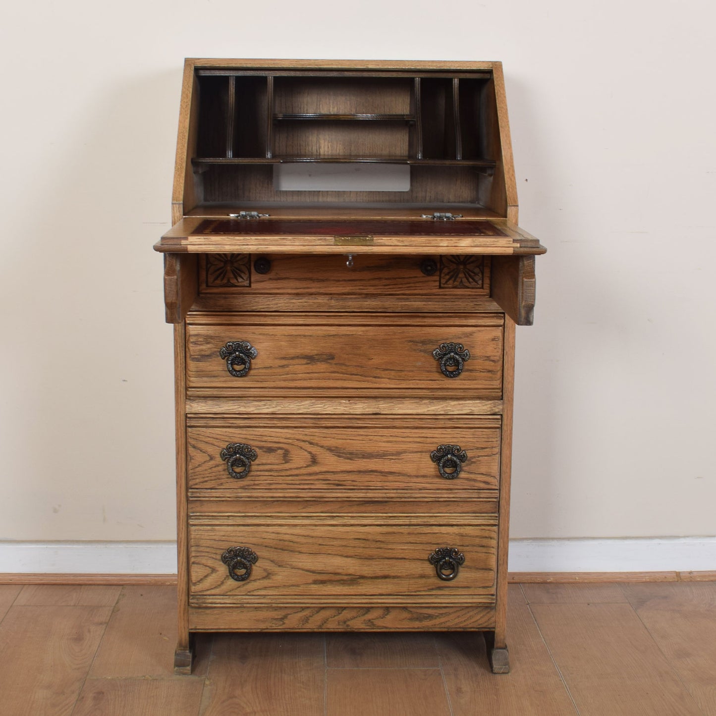 Old Charm Slim Bureau