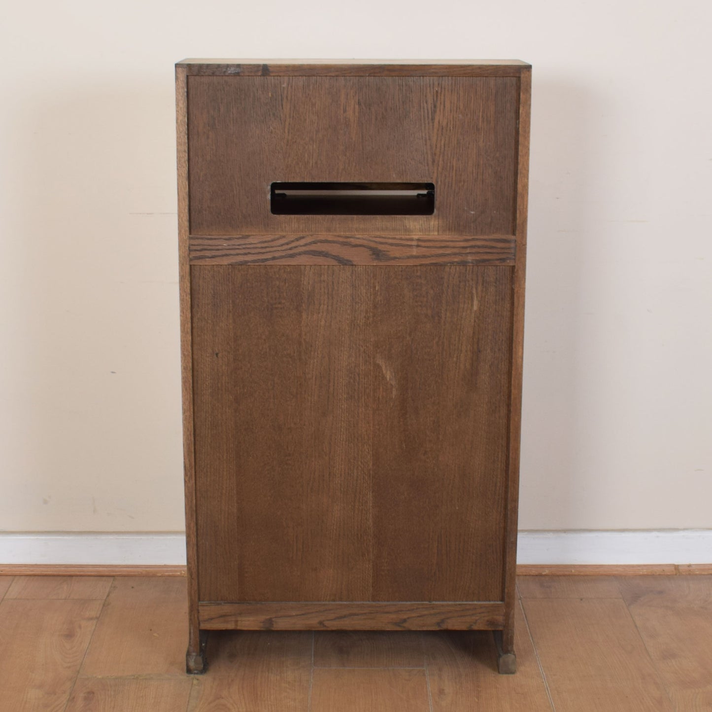 Old Charm Slim Bureau