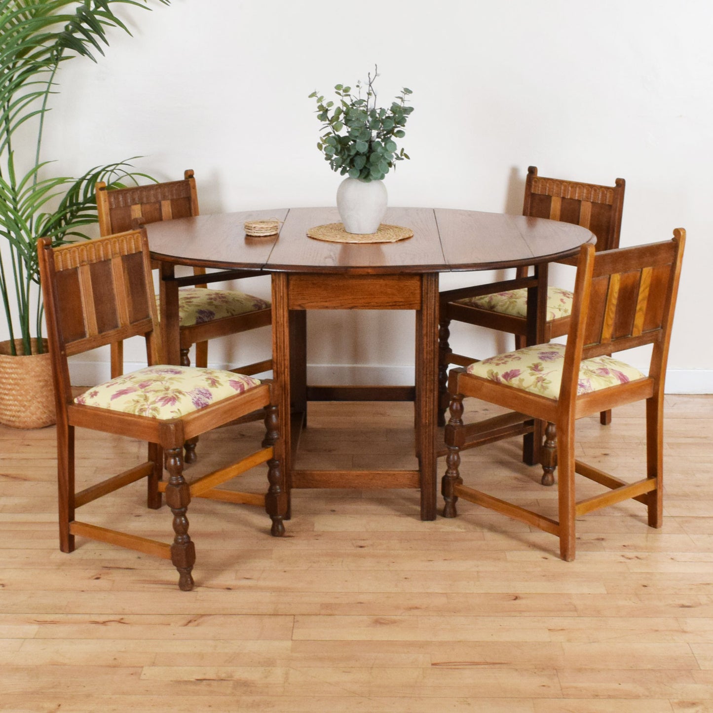 Drop Leaf Table and Four