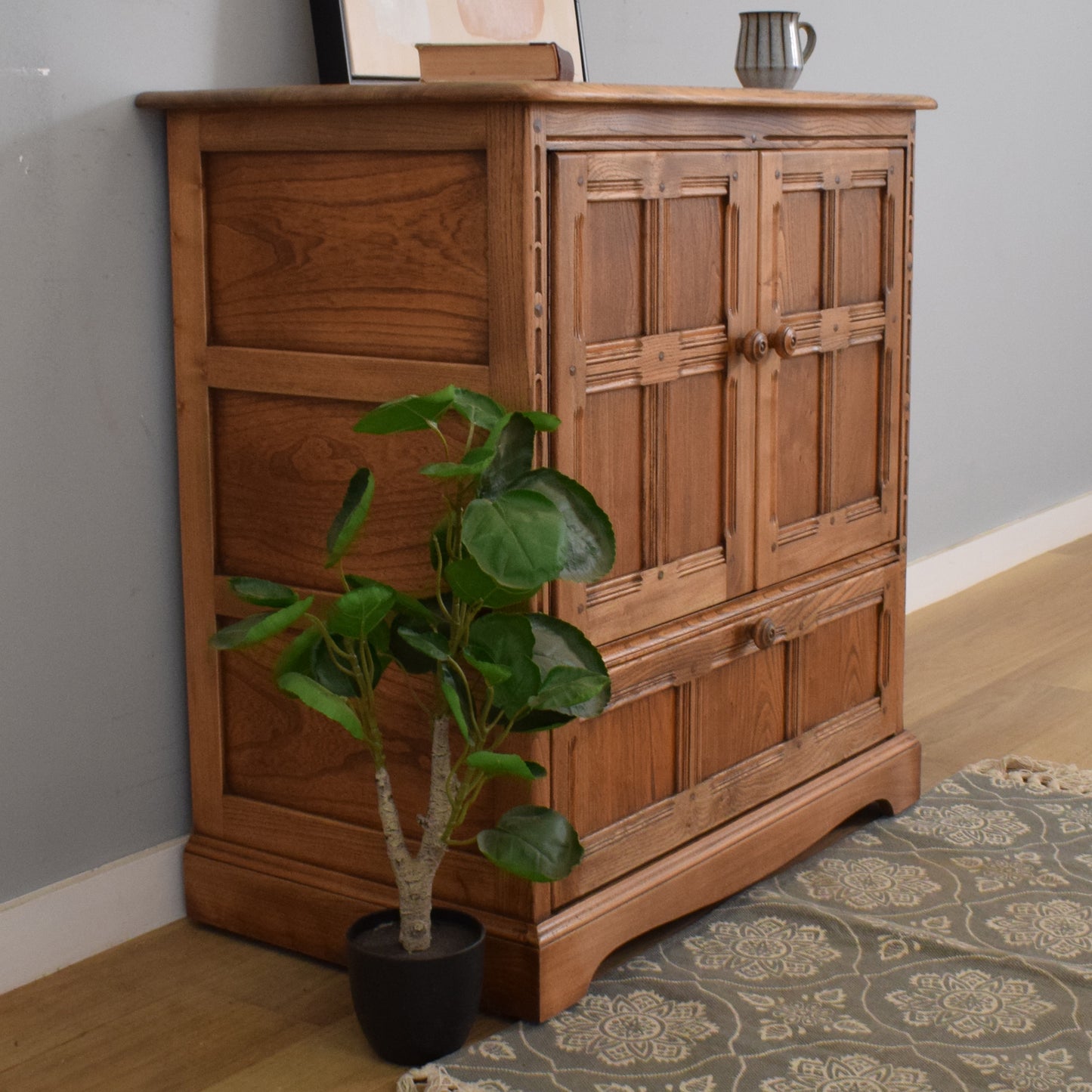 Ercol Media Cabinet