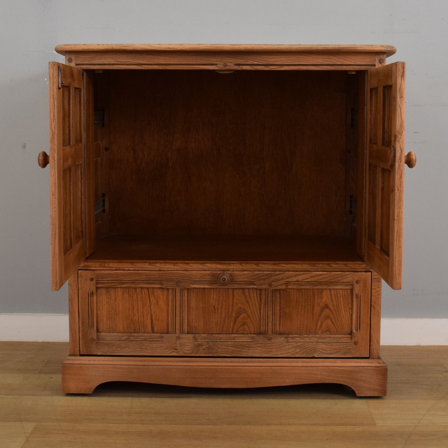 Ercol Media Cabinet