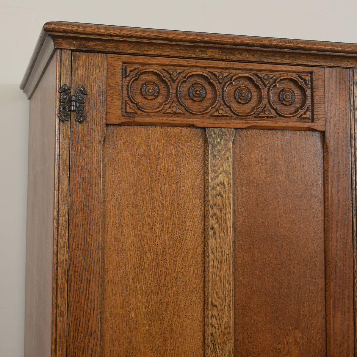 Small Linenford Wardrobe