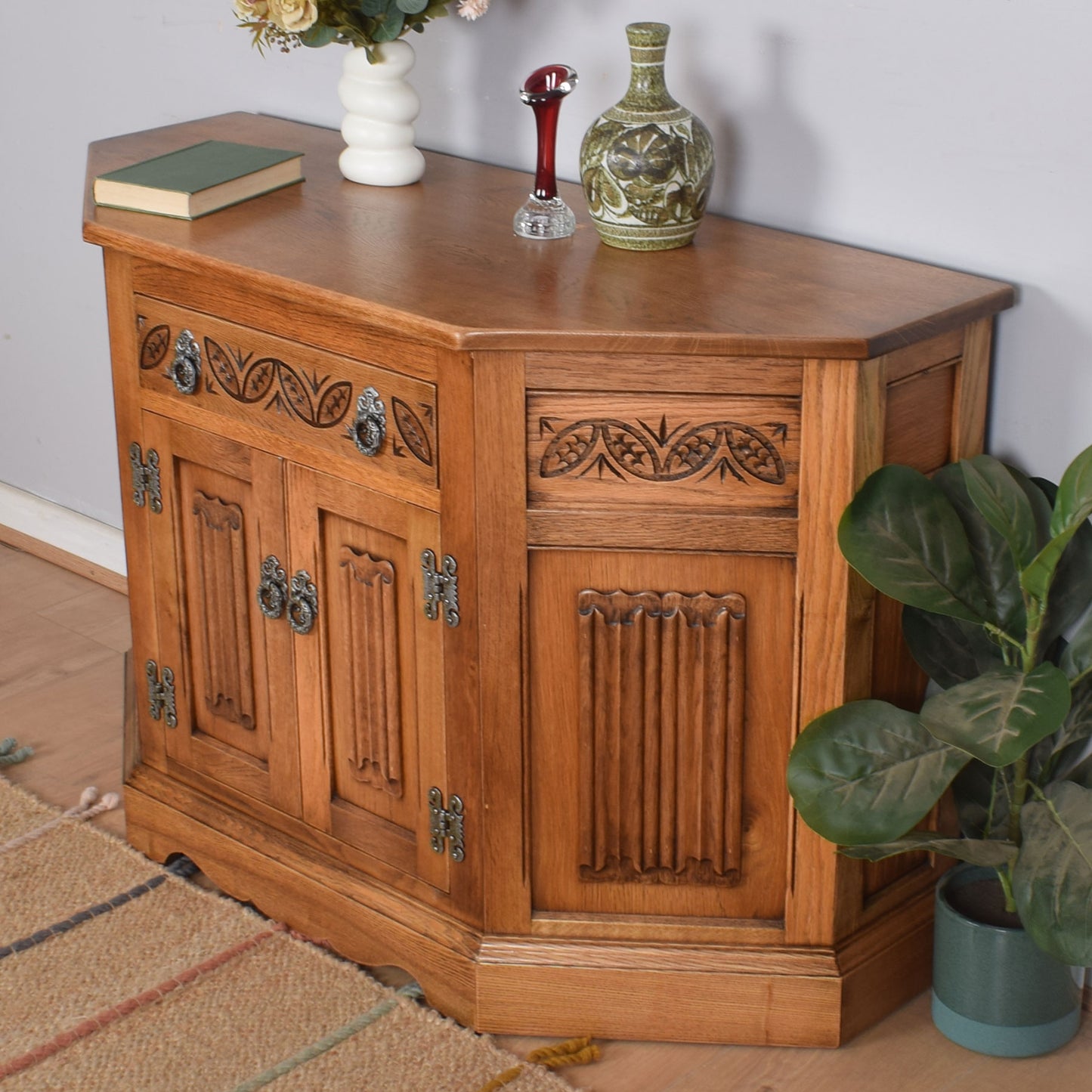 Old Charm TV Cabinet