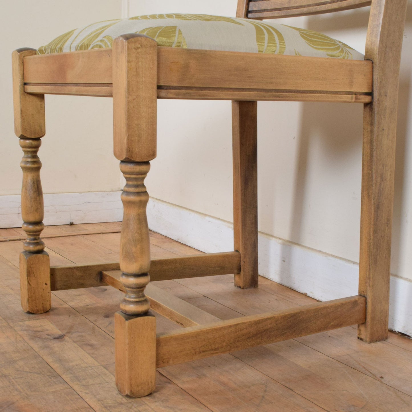 Farmhouse Oak Table and Four