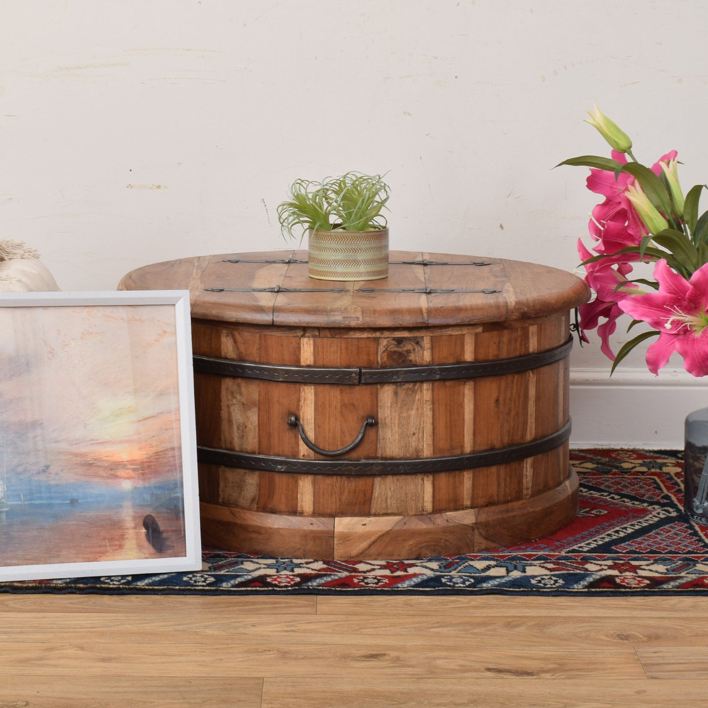 Circular Mangowood Chest