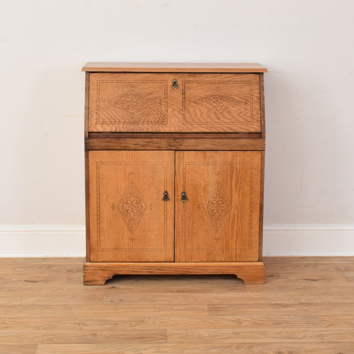 Oak Bureau