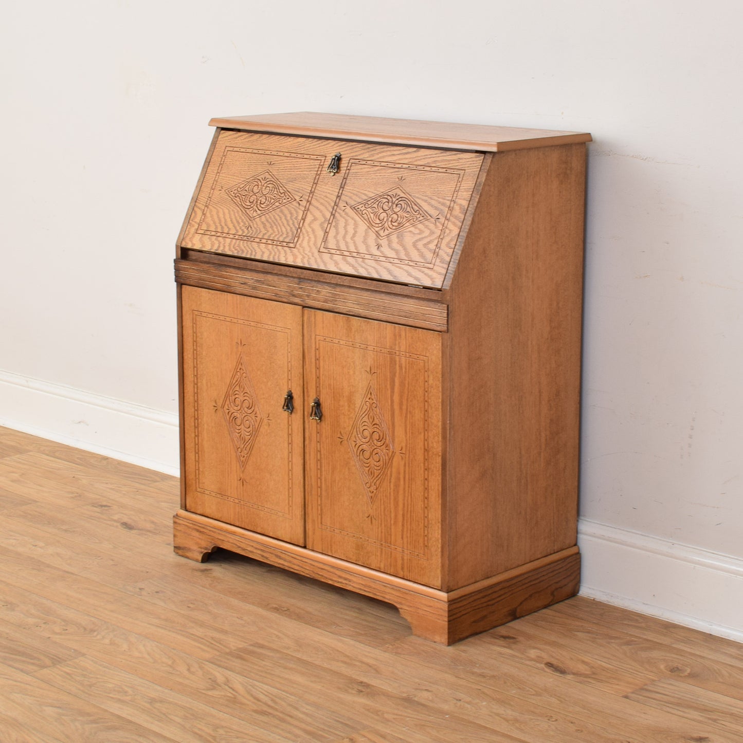 Oak Bureau